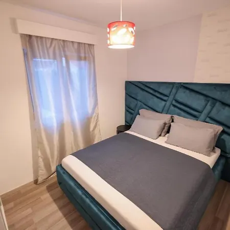 アパート Boutique Blitz 1 ビビニェ